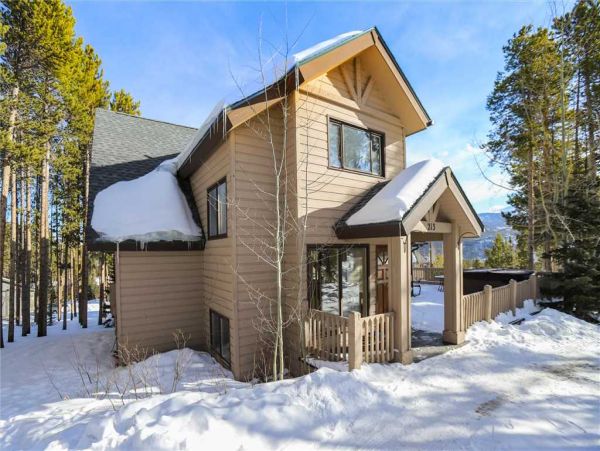 Ski-in Ski-Out Five-Bedroom Rental Home in Breckenridge