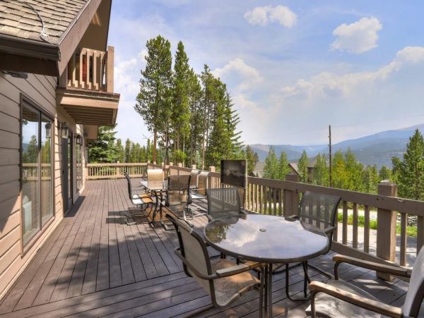 Ski-in Ski-Out Five-Bedroom Rental Home in Breckenridge