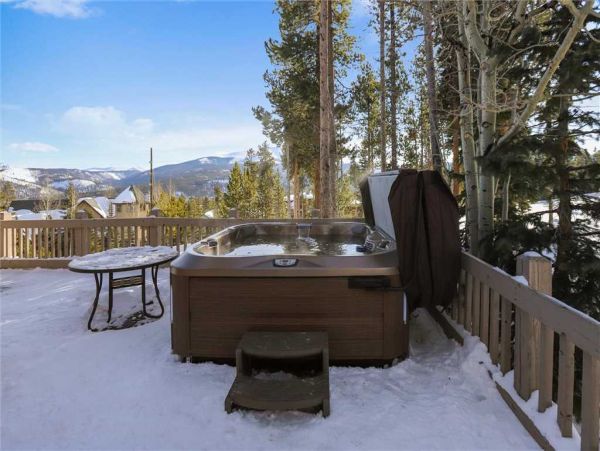Ski-in Ski-Out Five-Bedroom Rental Home in Breckenridge