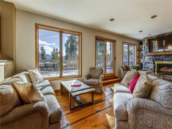 Ski-in Ski-Out Five-Bedroom Rental Home in Breckenridge