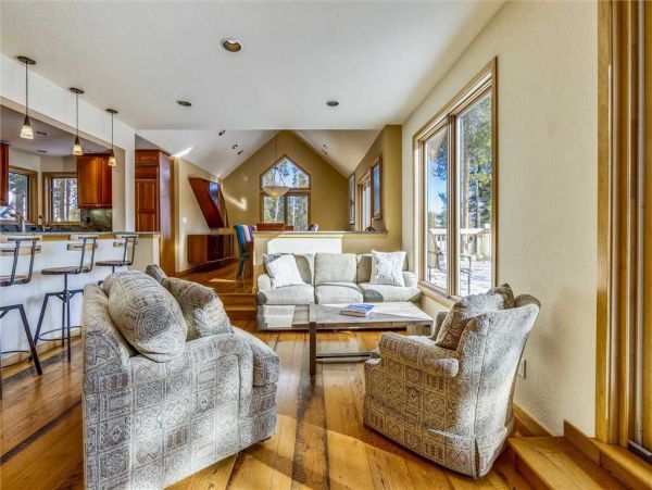 Ski-in Ski-Out Five-Bedroom Rental Home in Breckenridge