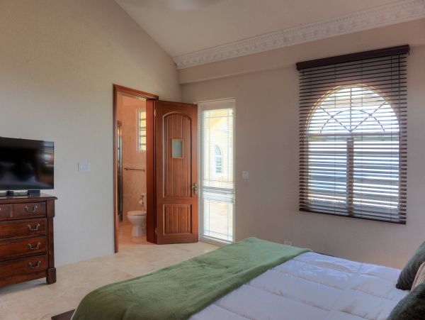 Anguilla Home 985044