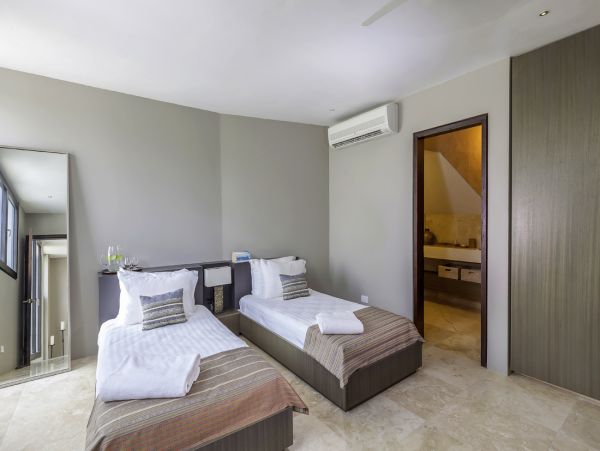Anguilla Home 985048