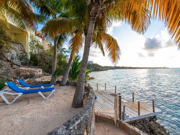 Anguilla Home 985056