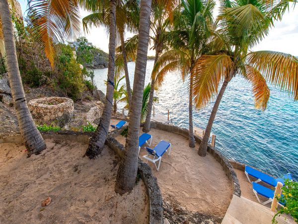 Anguilla Home 985056