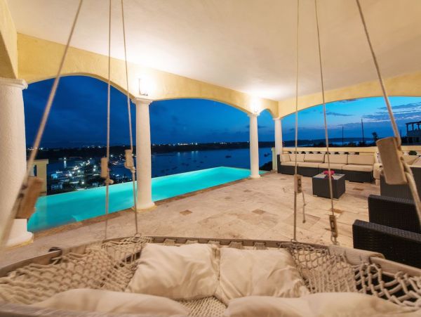 Anguilla Home 985069