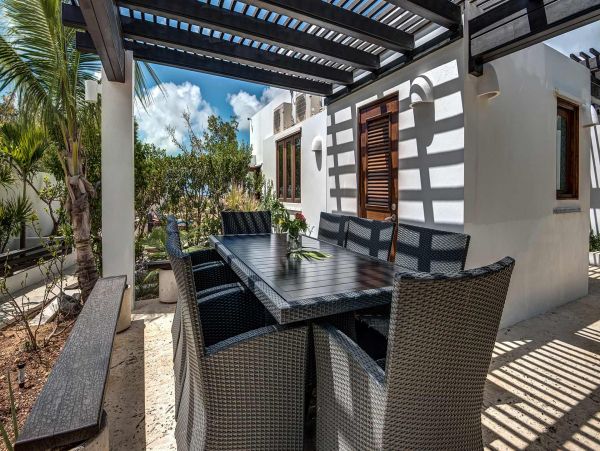 Anguilla Home 985070