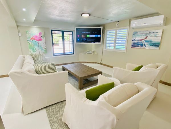 Anguilla Home 985076
