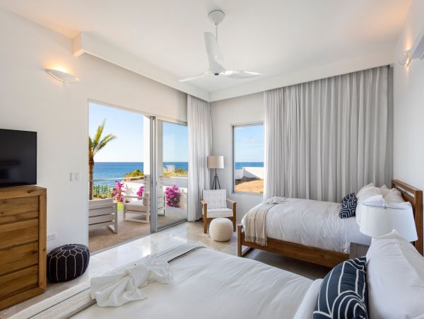 Anguilla Home 985078