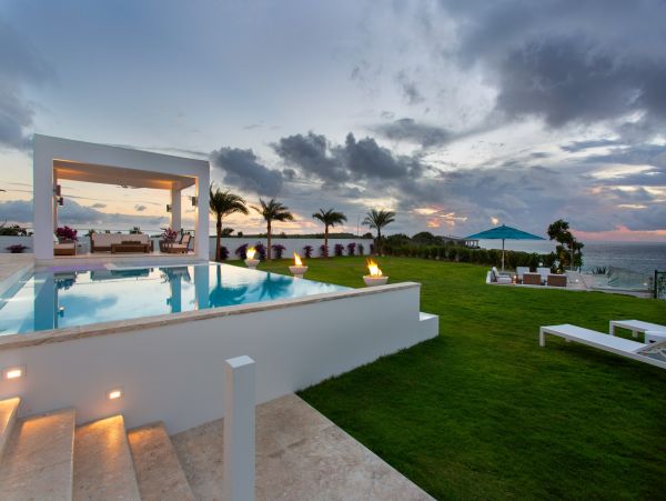Anguilla Home 985078
