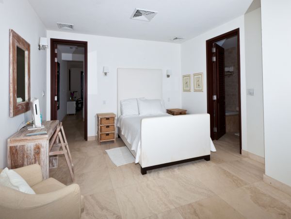 Anguilla Home 985080