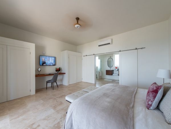 Anguilla Home 985083