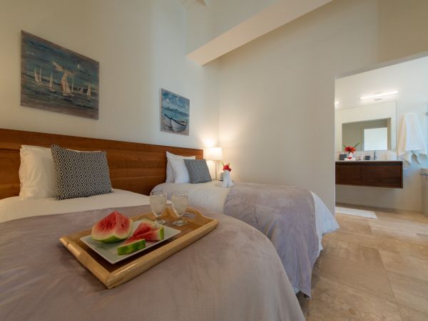 Anguilla Home 985083