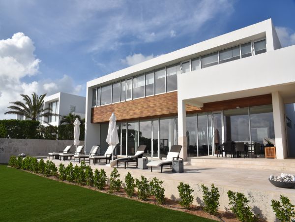Anguilla Home 985086