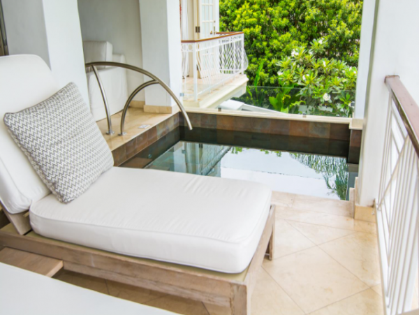 Beachfront Vacation Home with 5 Bedrooms in Barbados