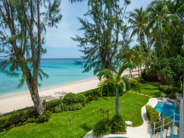 Beachfront Vacation Home with 5 Bedrooms in Barbados