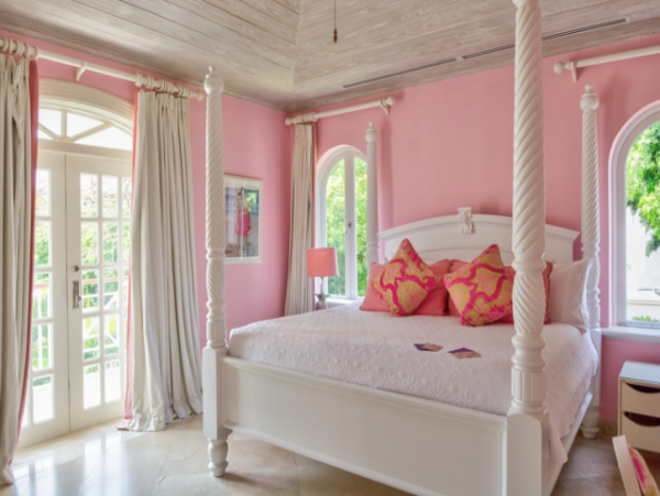 Beachfront Vacation Home with 5 Bedrooms in Barbados