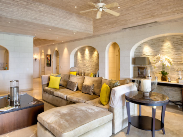 Beachfront Vacation Home with 5 Bedrooms in Barbados
