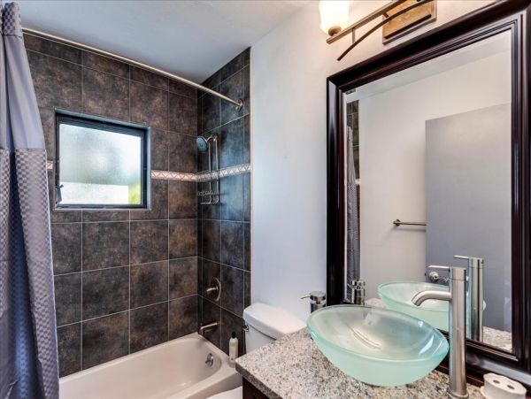 Gorgeous Vacation Home Rental on Bonita Springs with Pool