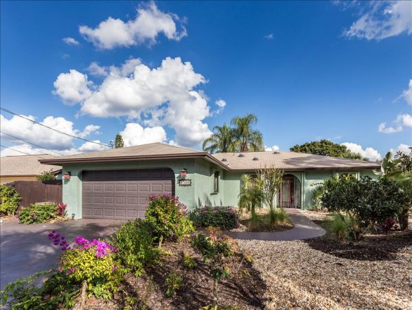 Gorgeous Vacation Home Rental on Bonita Springs with Pool