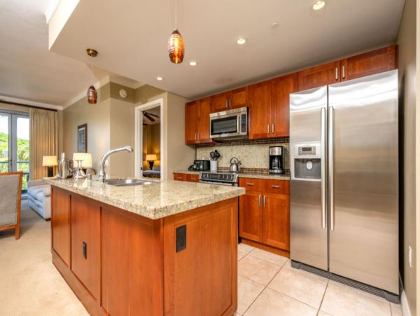 On Beach Maui Condo 2 Bedroom 2 Bathrooms Communal Pool