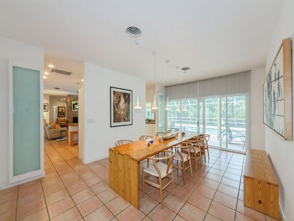Short Walk to Beach Naples Vacation Home Private Caged Pool