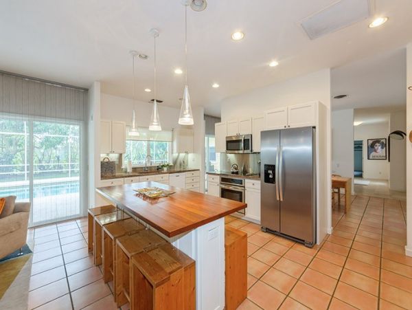 Short Walk to Beach Naples Vacation Home Private Caged Pool