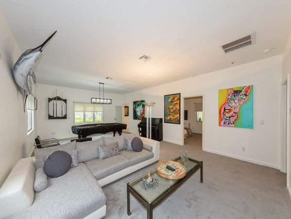 Short Walk to Beach Naples Vacation Home Private Caged Pool