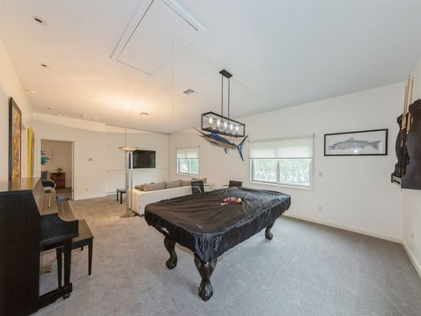 Short Walk to Beach Naples Vacation Home Private Caged Pool
