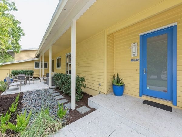 Short Walk to Beach Naples Vacation Home Private Caged Pool