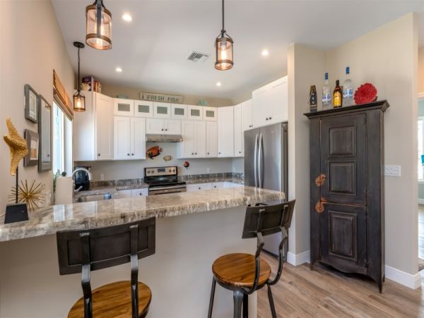 Water View Marathon Vacation Pool Home Sleeps 8