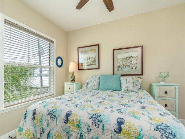 Water View Marathon Vacation Pool Home Sleeps 8