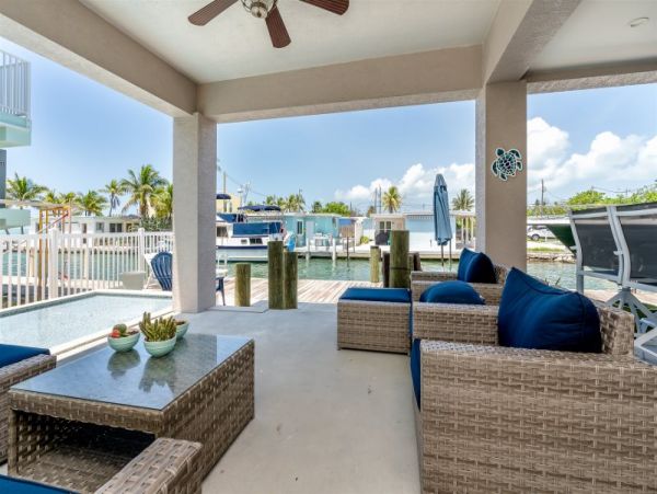 Water View Marathon Vacation Pool Home Sleeps 8