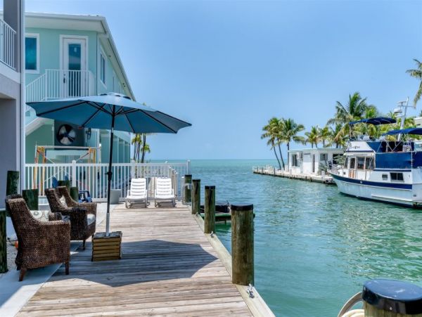 Water View Marathon Vacation Pool Home Sleeps 8