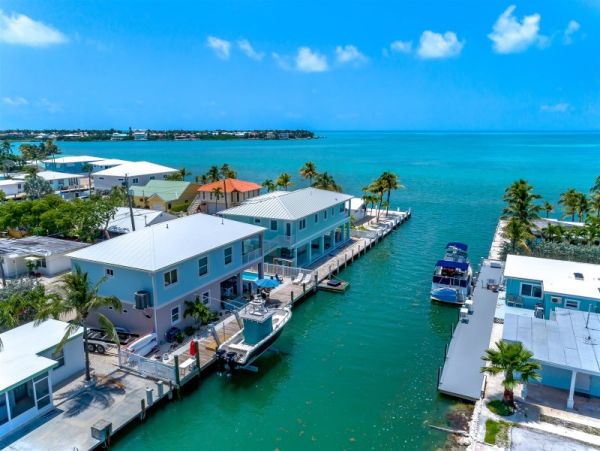 Water View Marathon Vacation Pool Home Sleeps 8