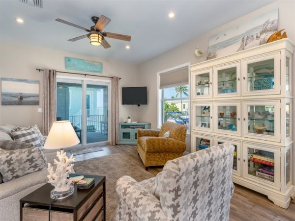 Water View Marathon Vacation Pool Home Sleeps 8