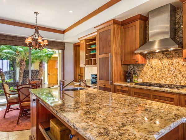 Luxury Estate with 4 Bedrooms & Amazing Views