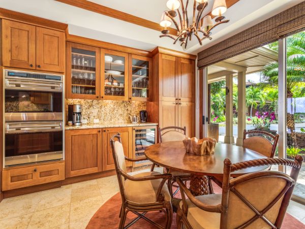 Luxury Estate with 4 Bedrooms & Amazing Views