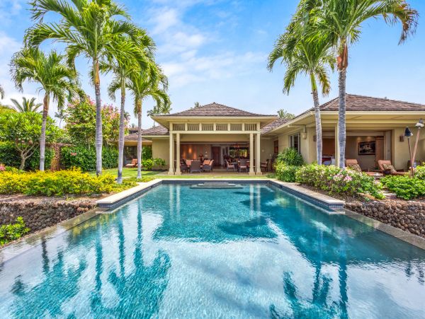 Luxury Estate with 4 Bedrooms & Amazing Views