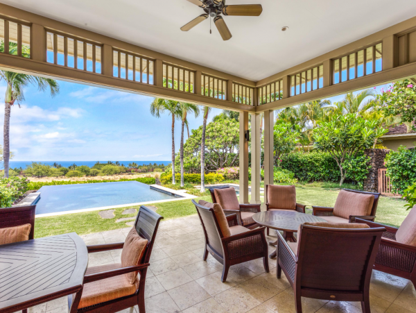 Luxury Estate with 4 Bedrooms & Amazing Views