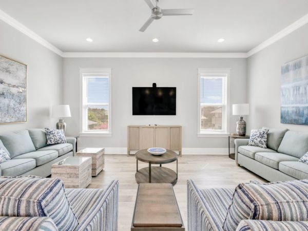 Short Walk to Beach Miramar Vacation Home Five Bedrooms