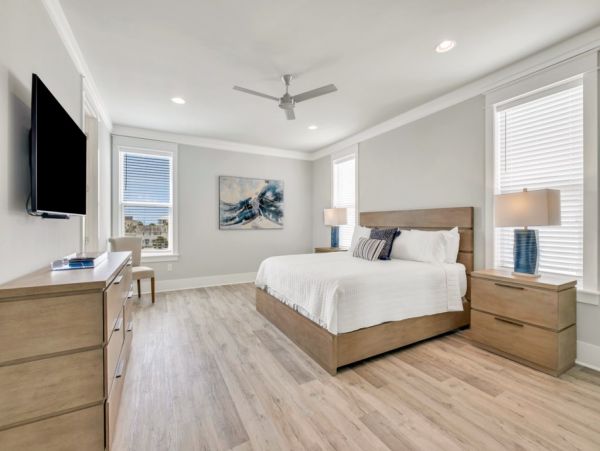 Short Walk to Beach Miramar Vacation Home Five Bedrooms