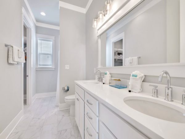 Short Walk to Beach Miramar Vacation Home Five Bedrooms