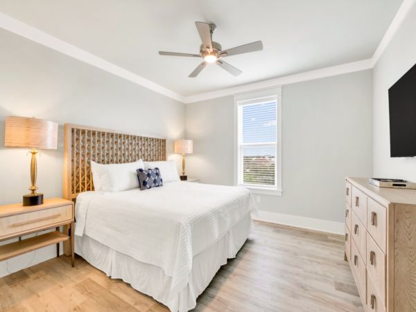 Short Walk to Beach Miramar Vacation Home Five Bedrooms