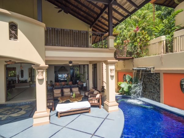 Luxury Hilltop Dominical Home
