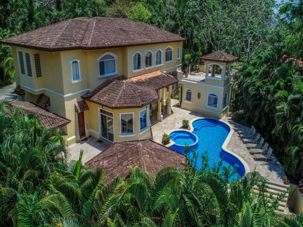 Amazing Vacation Villa in Puntarenas
