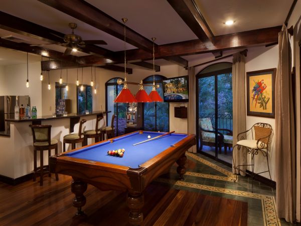 Luxury Home within steps to Herradura beach