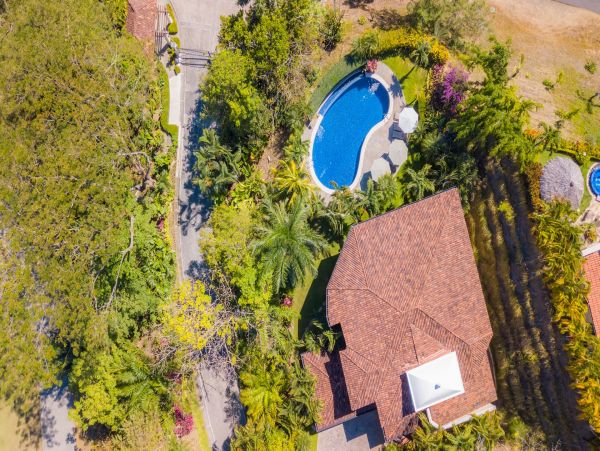 Luxury Home within steps to Herradura beach