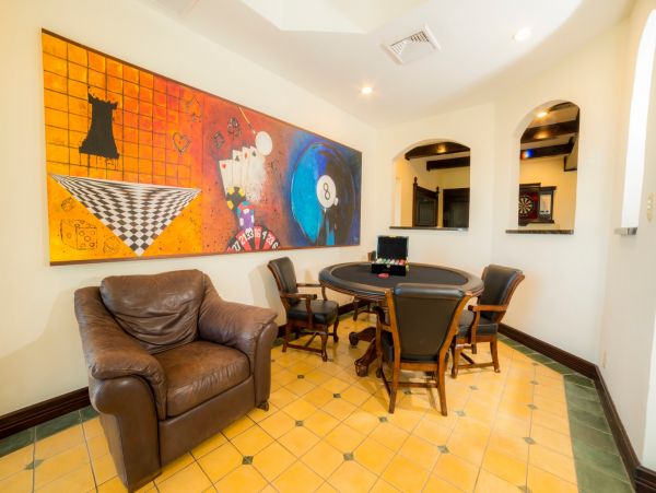 Luxury Home within steps to Herradura beach