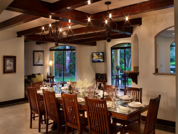Luxury Home within steps to Herradura beach